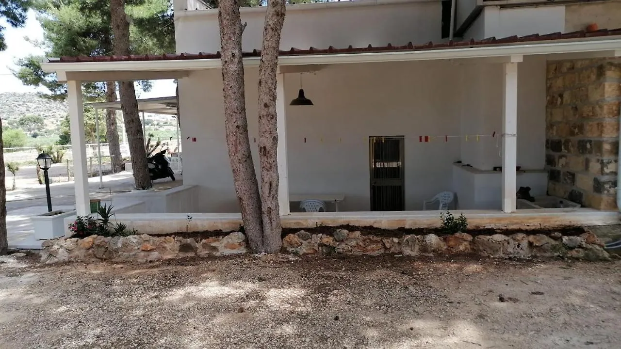 بيت للعطل Cofano Home كوستوناتشي إيطاليا