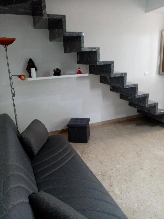 Cofano Home كوستوناتشي بيت للعطل
