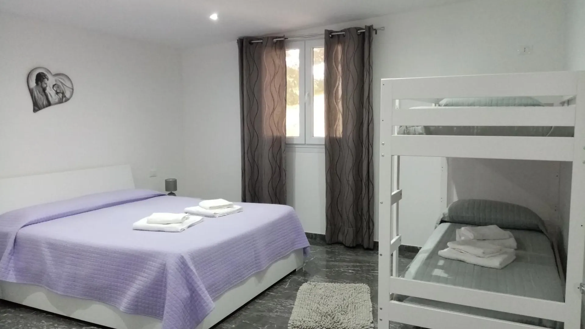 Cofano Home كوستوناتشي بيت للعطل